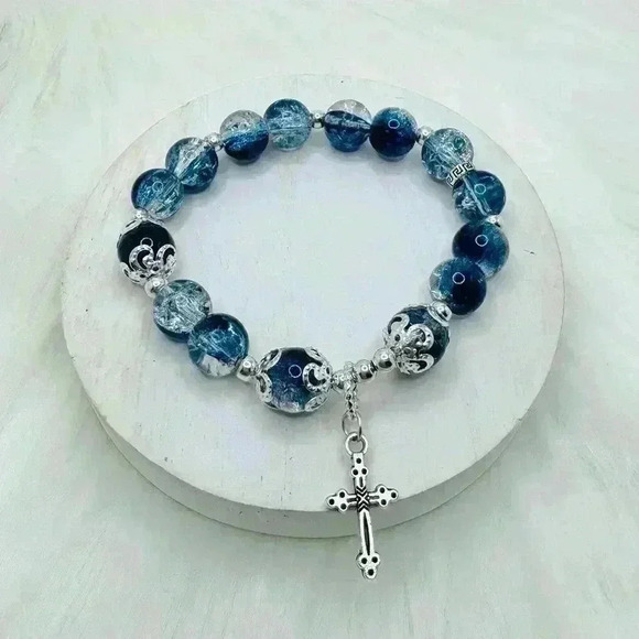 Sea Blue Gradient Beaded Cross Charm Bracelet - Picture 5 of 7